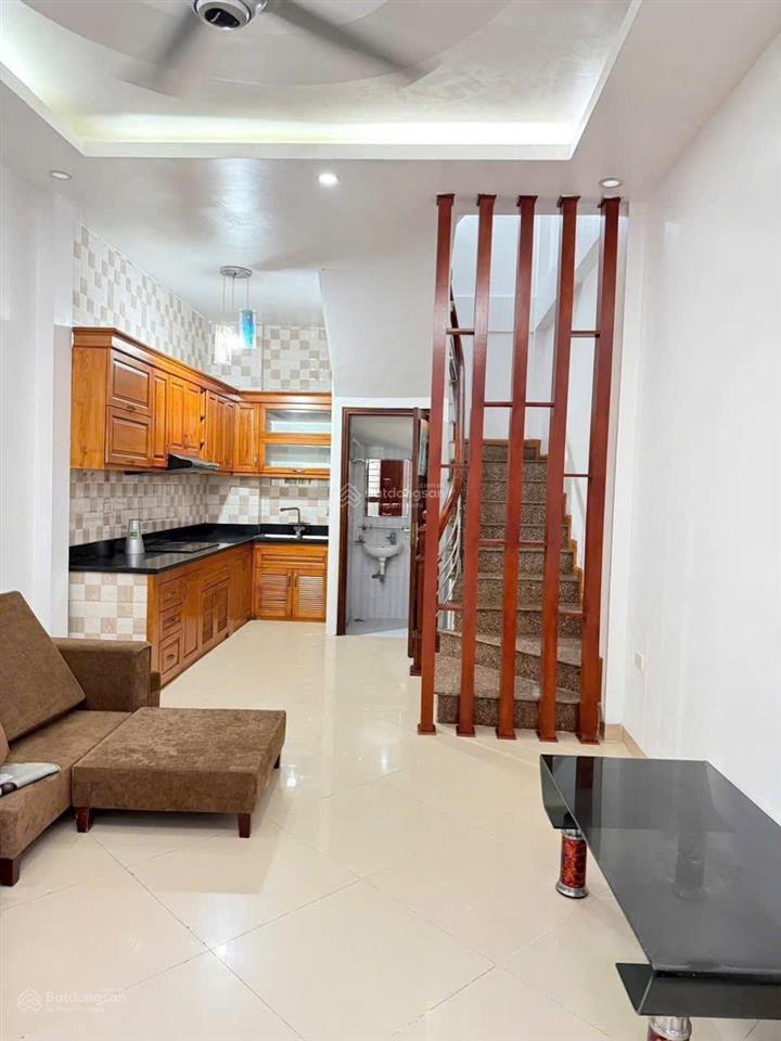 Nhà đẹp  ô tô đỗ sát  cách ô tô tránh 20mmô tảnhà mình bán cách đường 20m ra ô tô thôn