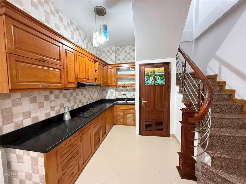 Nhà đẹp  ô tô đỗ sát  cách ô tô tránh 20mmô tảnhà mình bán cách đường 20m ra ô tô thôn