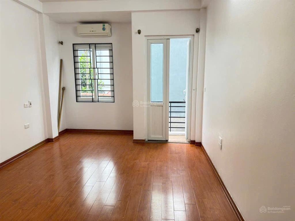 Nhà đẹp  ô tô đỗ sát  cách ô tô tránh 20mmô tảnhà mình bán cách đường 20m ra ô tô thôn