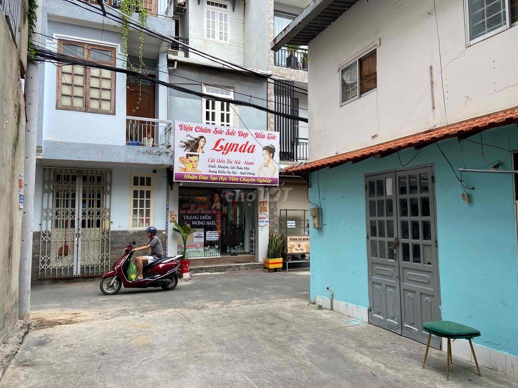 Cho thuê phòng trọ 40m2, có gác, 2 mặt tiền, ngay chợ Đo Đạc, buôn bán