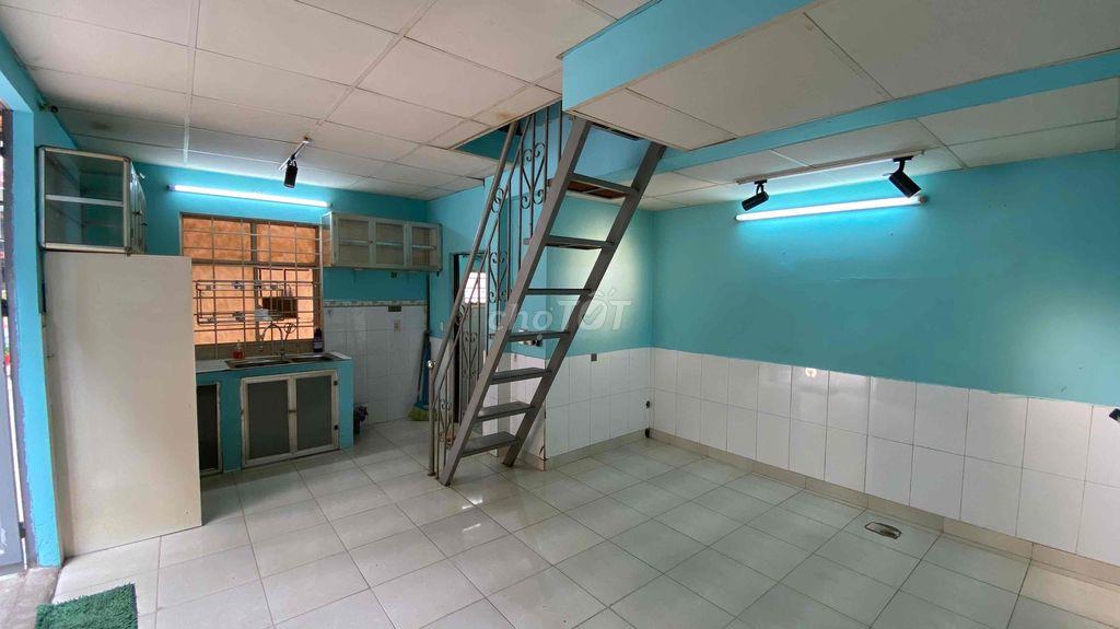Cho thuê phòng trọ 40m2, có gác, 2 mặt tiền, ngay chợ Đo Đạc, buôn bán