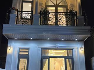 Bán nhà 1 lầu 1 trệt diên sơn dt đất 105m2 vó 3pn, 2 wc, full nội thất có sân đậu oto giá chỉ 2850