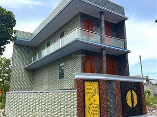 Nhà trệt 2 lầu có tầng hầm góc 2 mặt tiền kdc phát hưng ngay đại học việt đức phường thới hoà