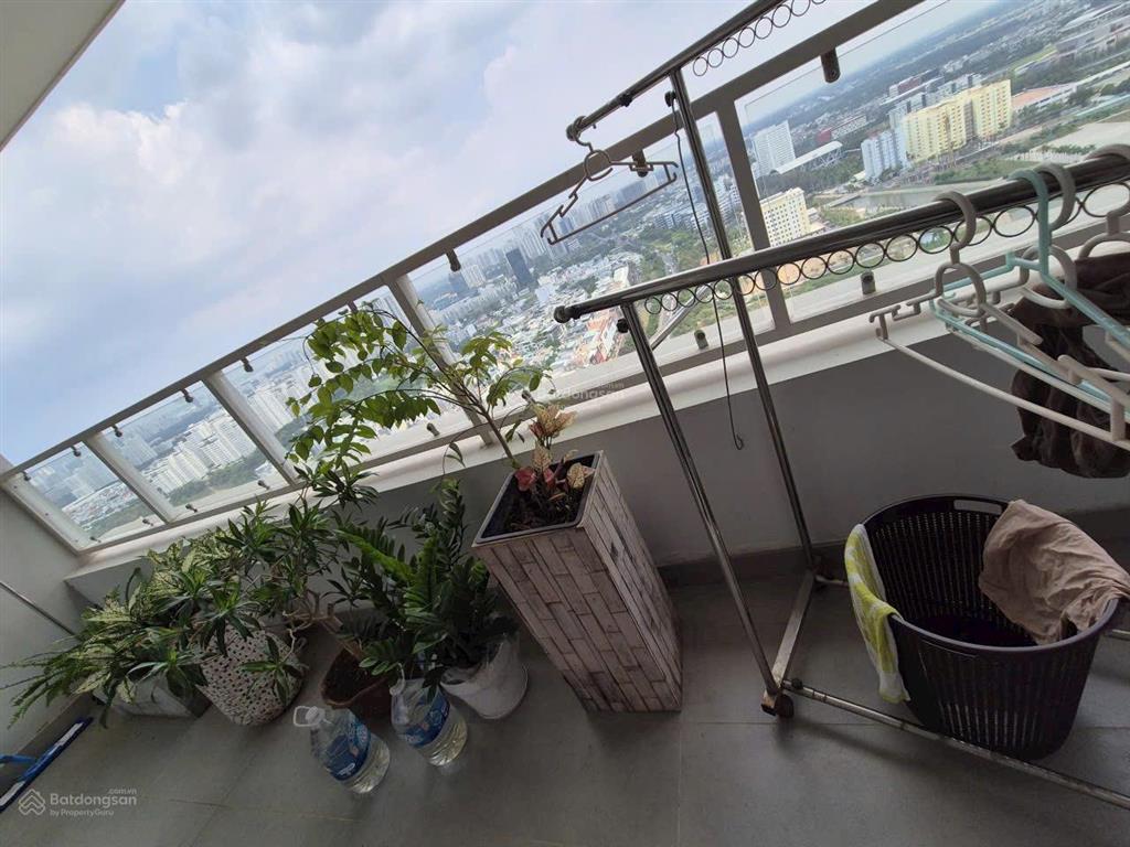 Căn hộ sunrise city south tầng 30 ngang 6,75m có ban công,có hỗ trợ bank