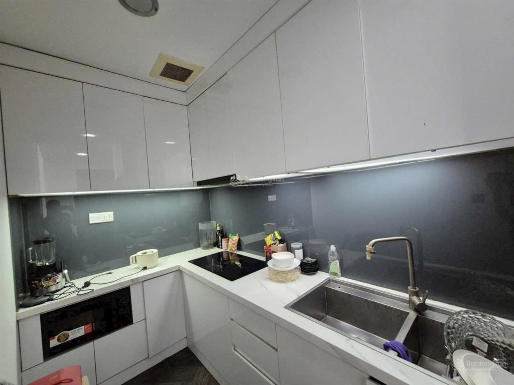 Căn hộ sunrise city south tầng 30 ngang 6,75m có ban công,có hỗ trợ bank