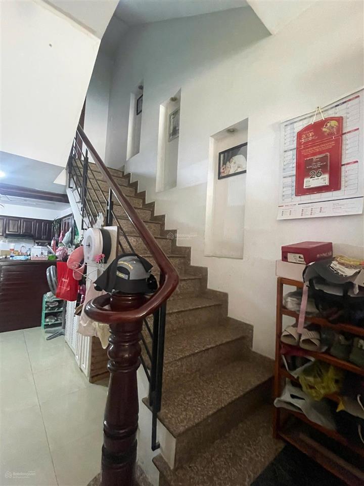 Nhà trệt 3 lầu kdc an phú hưng đối diện trường thcs nguyễn thị thập,đường nhựa 6m thông