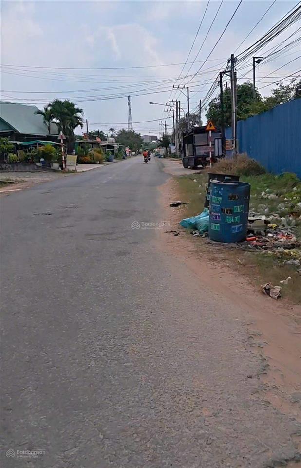 Đất hoà lợi 1 sẹc đường balanxi vào 100m cách chợ nhật huy 500m, dt 5 x 43m tc 60m2