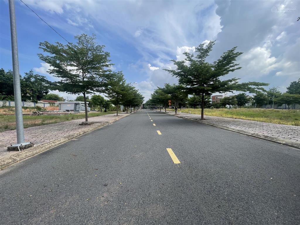 Bán đất thới hòa đường nhựa 8m thông gần đại học việt đức, dt 5 x 17 tc 100%