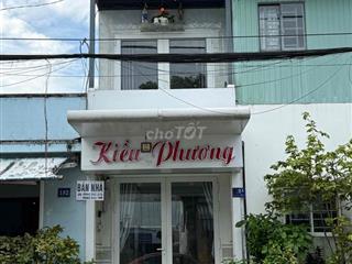 cần bán căn nhà mặt tiền đường mạc cửu