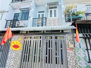 Nhà 2 lầu ngay ngã ba đông quang nguyễn ảnh thủ, hẻm oto giá tl