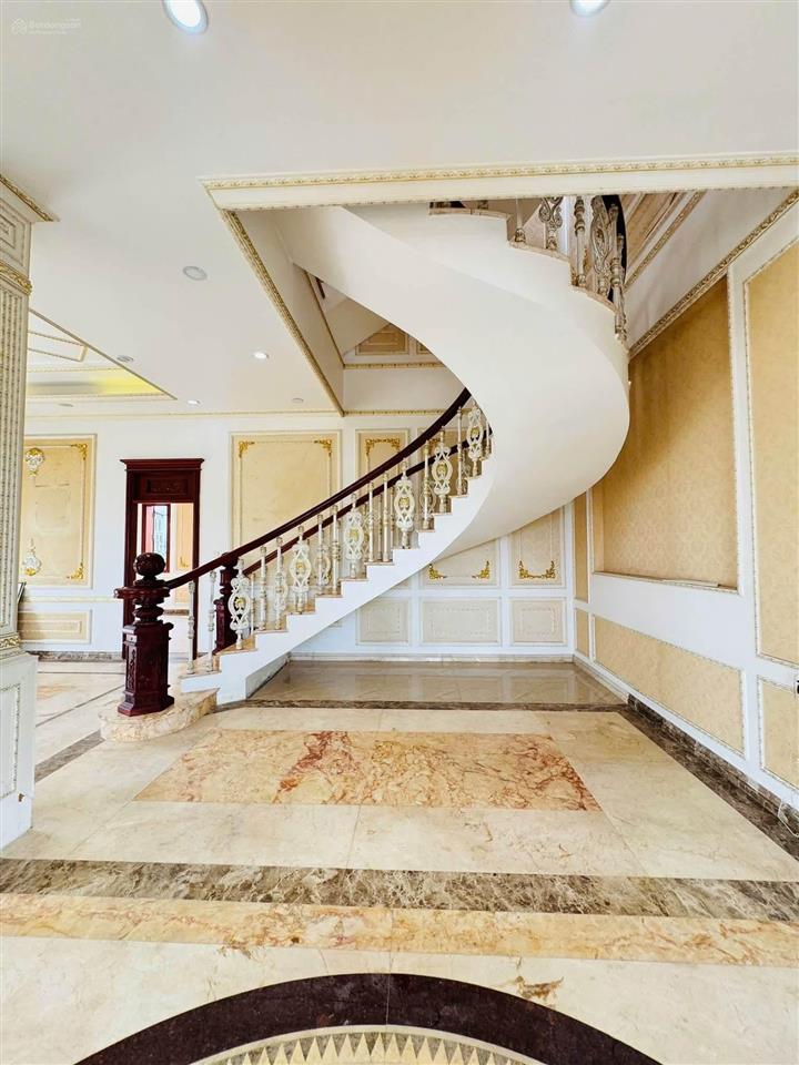 Bán nhà biệt thự riêng tại thạnh lộc 37, 29 tỷ, 731m2, 7pn, 8wc, 3 tầng, pháp lý đầy đủ