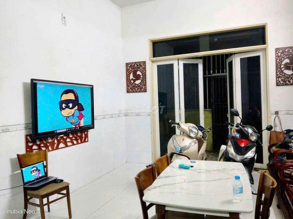 Nhà 4tr9 80m2 cách chợ Đuờng 100m