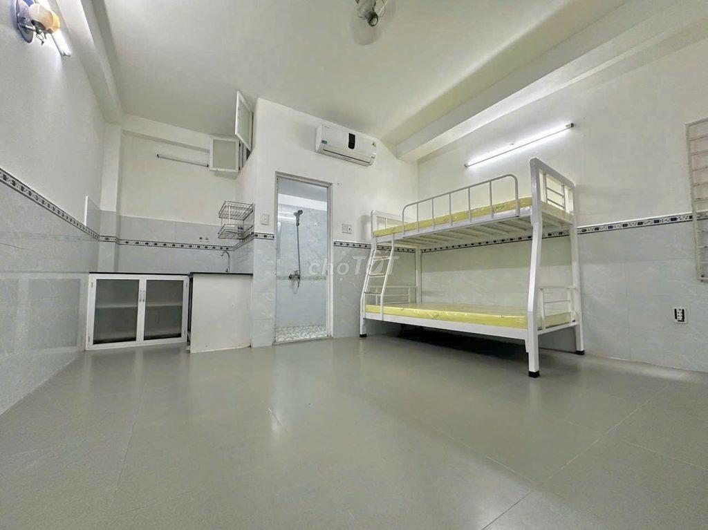 Phòng cho thuê gần Đại Học Công Thương, gần Aeon Tân Phú.