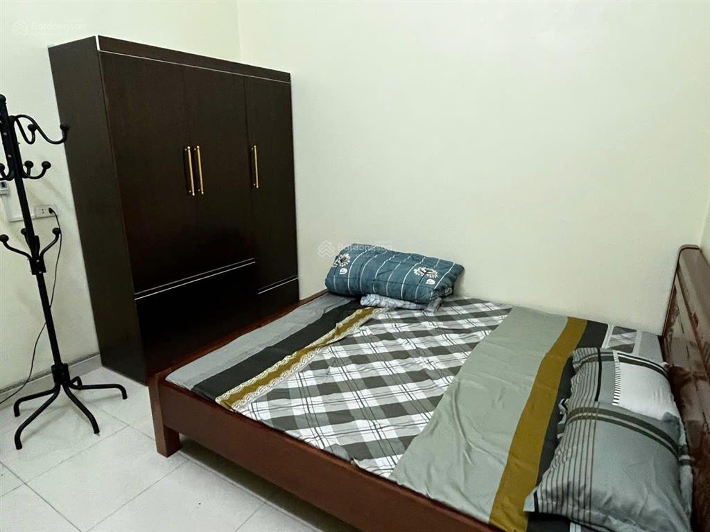 Cần cho thuê nhà trung tâm thị trấn gia bình, nhà 3 tầng, giá 17 tr/th  0976 919 ***