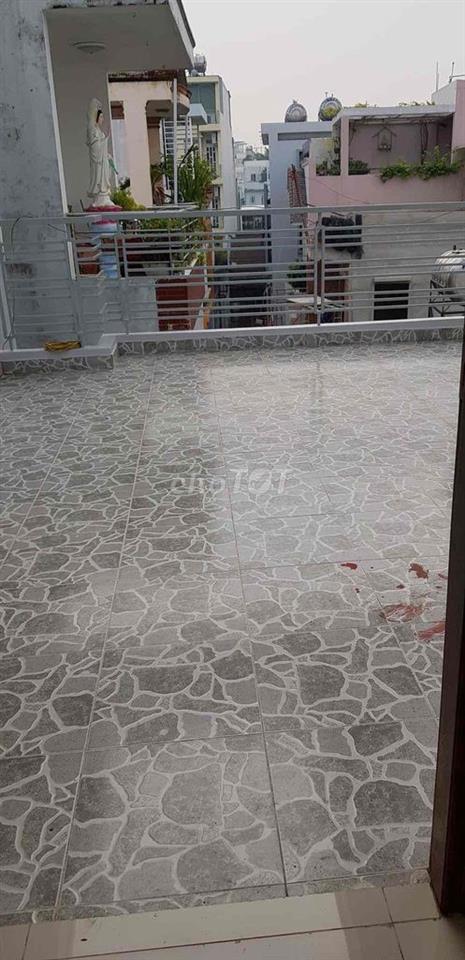 Cho thuê nhà hẻm ôtô đường CMT8, gần chợ Ông Tạ