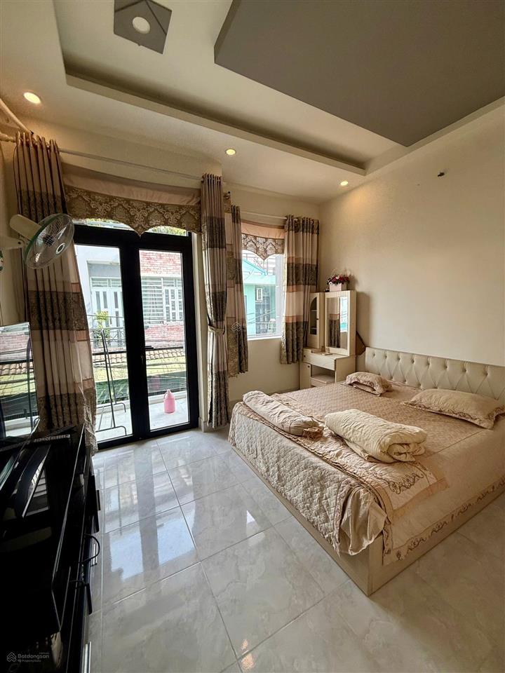 Bán nhà mới siêu đẹp, ban công thoáng ngắm thành phố ngay chợ liên khu 5.6
