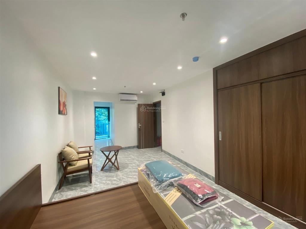 Bán nhà ngã 3 cát linh hào nam đống đa 10m ra phố dòng tiền 60 triệu /1 tháng 50m 6 tầng ngõ 3m