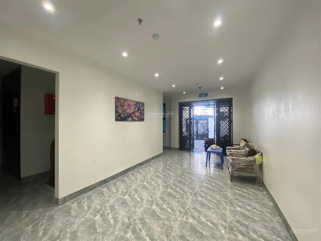 Bán nhà ngã 3 cát linh hào nam đống đa 10m ra phố dòng tiền 60 triệu /1 tháng 50m 6 tầng ngõ 3m