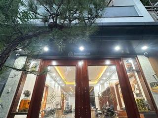 Bán nhà phố văn cao  65m2 nhà 5 tầng thang máy  10m ra đường ô tô tránh  hai thoáng  sát hồ tây