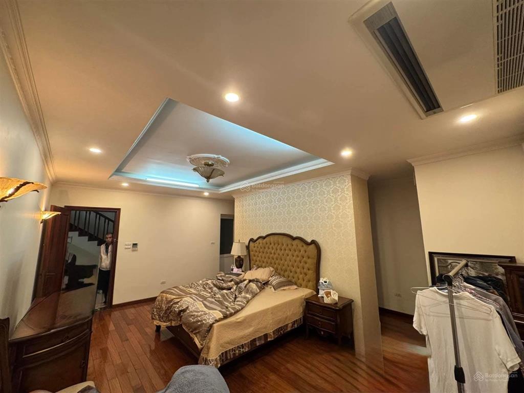 Chủ cần bán nhà đẹp ngã 3 kim mã  núi trúc tt ba đình 50m 5 tầng mt5m nội thất xịn gần phố