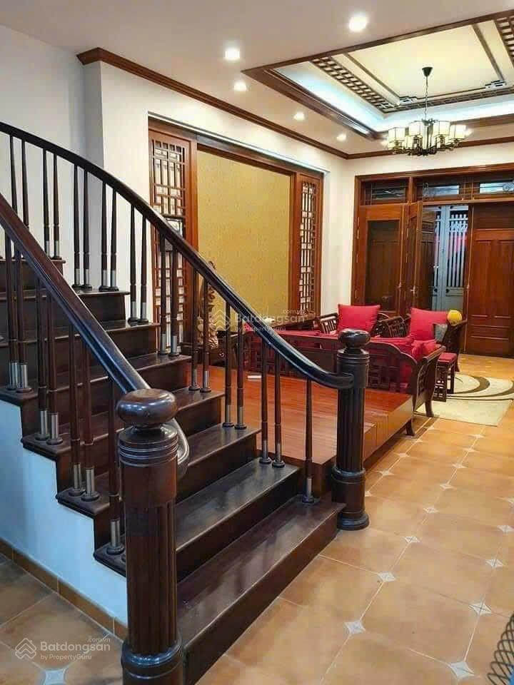 Bán nhà phố ngọc khánh 52m2 4 tầng nhỉnh 10 tỷ  gần vin giảng võ 20m ra phố móng 7 tầng  dân xây