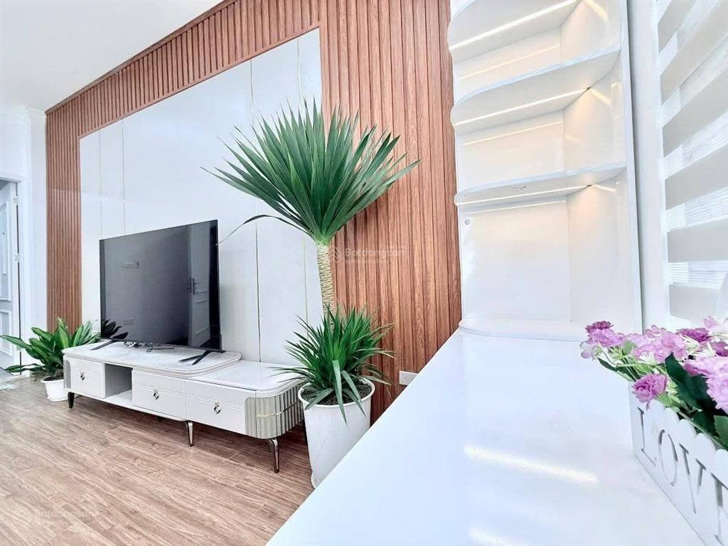 Bán nhà ba đình  ngã 3 văn cao liễu giai 48m2 6 tầng thang máy 10 tỷ, ngõ nông 30m ra phố
