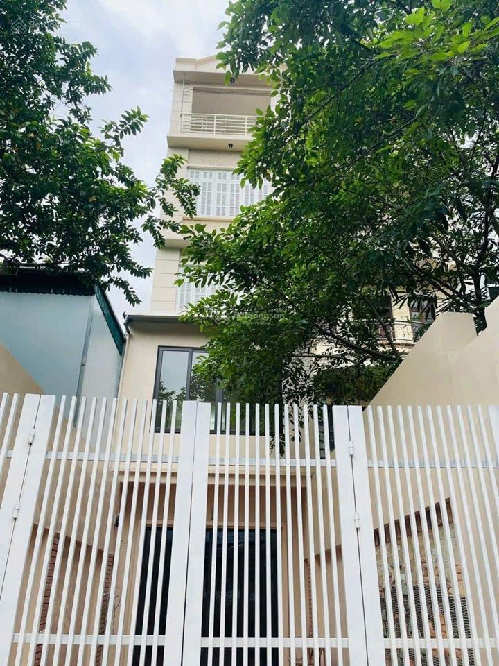 Bán nhà ngã 3 xã đàn phạm ngọc thạch đống đa 75m2 5 tầng nhỉnh 11tỷ  20m ra phố  ngõ 3m  nhà dân