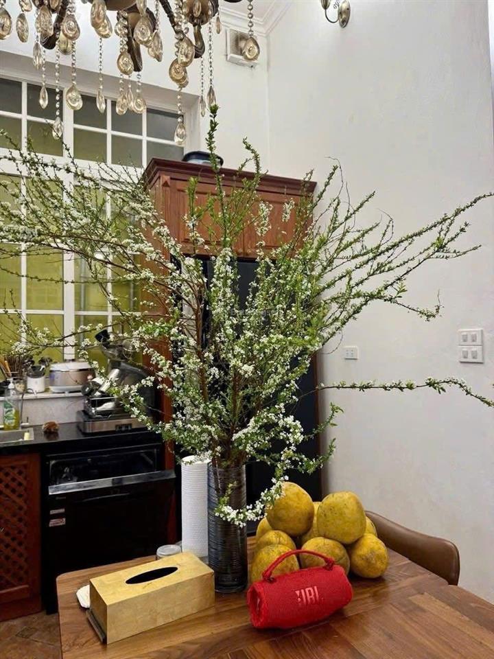 Bán nhà ngã 3 xã đàn phạm ngọc thạch đống đa 75m2 5 tầng nhỉnh 11tỷ  20m ra phố  ngõ 3m  nhà dân
