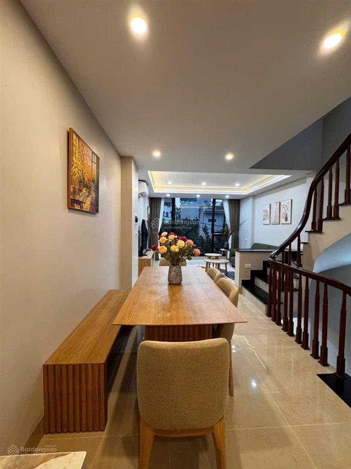 Bán nhà ngã 3 vạn bảo  đội cấn. 55m2 6 tầng thang máy  lô góc  nhà dân xây mới  20m ra phố