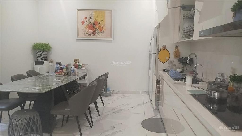 Chính chủ bán nhà phân lô thái hà ôtô đỗ cửa  nhà cực đẹp  hai thoáng  sân rộng  4 ngủ  sổ đẹp