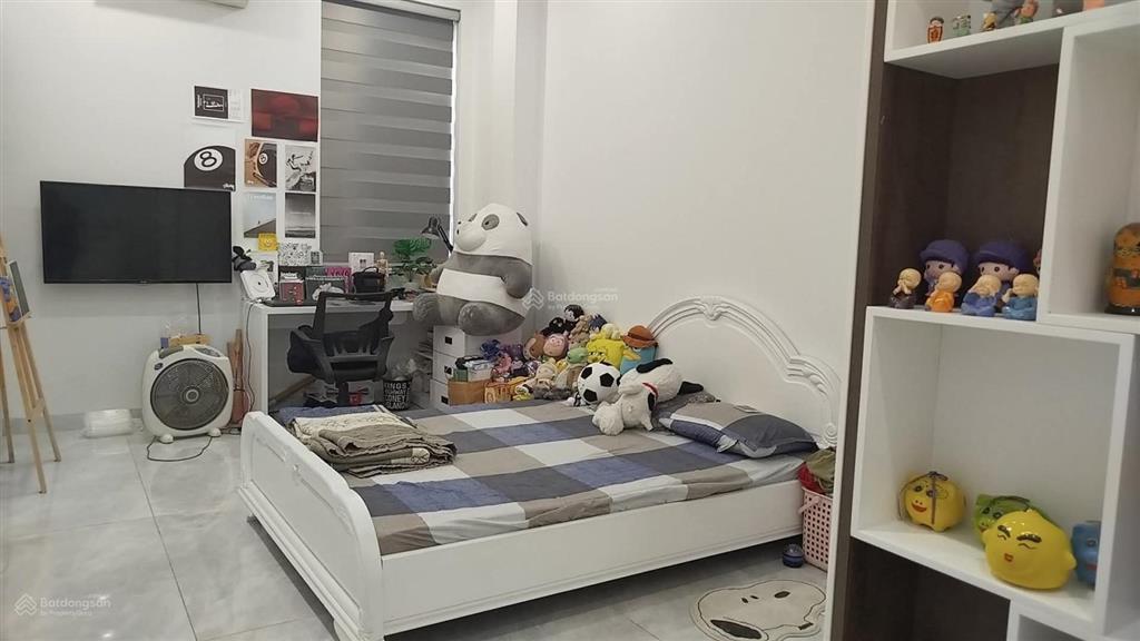 Chính chủ bán nhà phân lô thái hà ôtô đỗ cửa  nhà cực đẹp  hai thoáng  sân rộng  4 ngủ  sổ đẹp