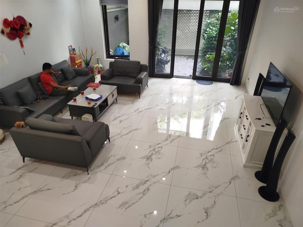 Chính chủ bán nhà phân lô thái hà ôtô đỗ cửa  nhà cực đẹp  hai thoáng  sân rộng  4 ngủ  sổ đẹp
