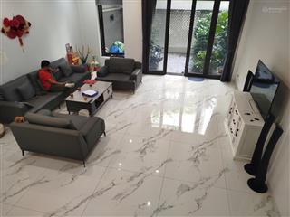 Chính chủ bán nhà phân lô thái hà ôtô đỗ cửa  nhà cực đẹp  hai thoáng  sân rộng  4 ngủ  sổ đẹp