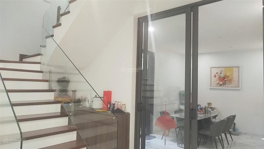Chính chủ bán nhà phân lô thái hà ôtô đỗ cửa  nhà cực đẹp  hai thoáng  sân rộng  4 ngủ  sổ đẹp
