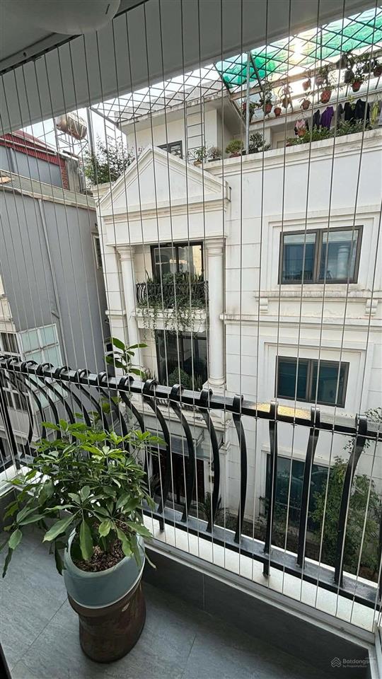 Bán nhà phố hoàng cầu  trần quang diệu 50 m 6 tầng 10m ra ôtô tránh  nhà xây còn rất mới  sổ đẹp