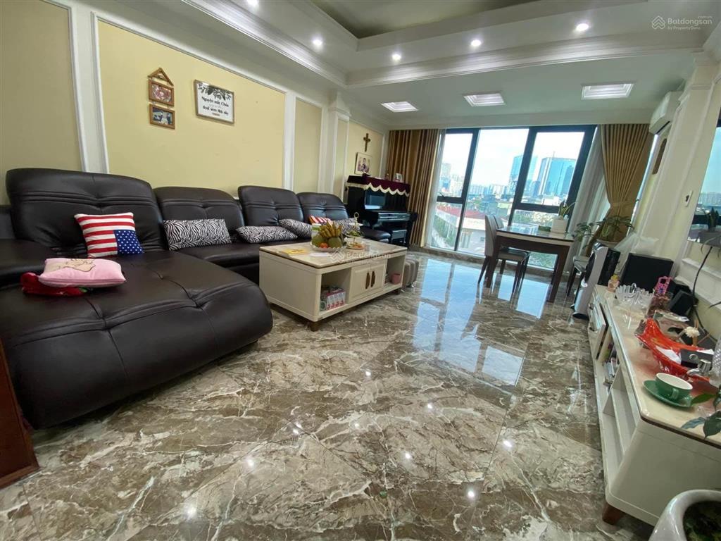 Bán nhà phố hoàng cầu  trần quang diệu  50m 6tầng 10m ra ôtô tránh  nhà xây còn rất mới  sổ đẹp