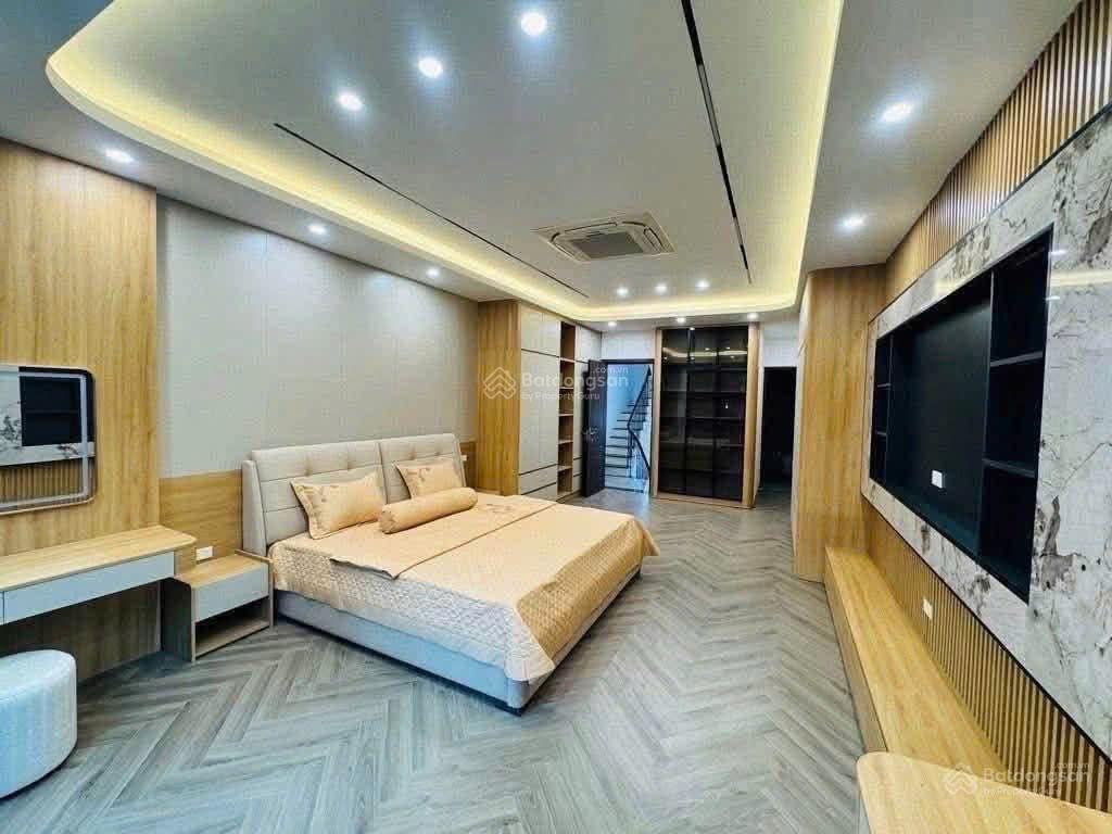 Nhà phố đào tấn  48m2 thang máy  ngõ nông, vài bước ra mặt phố  mặt tiền đẹp nhà mới thoáng