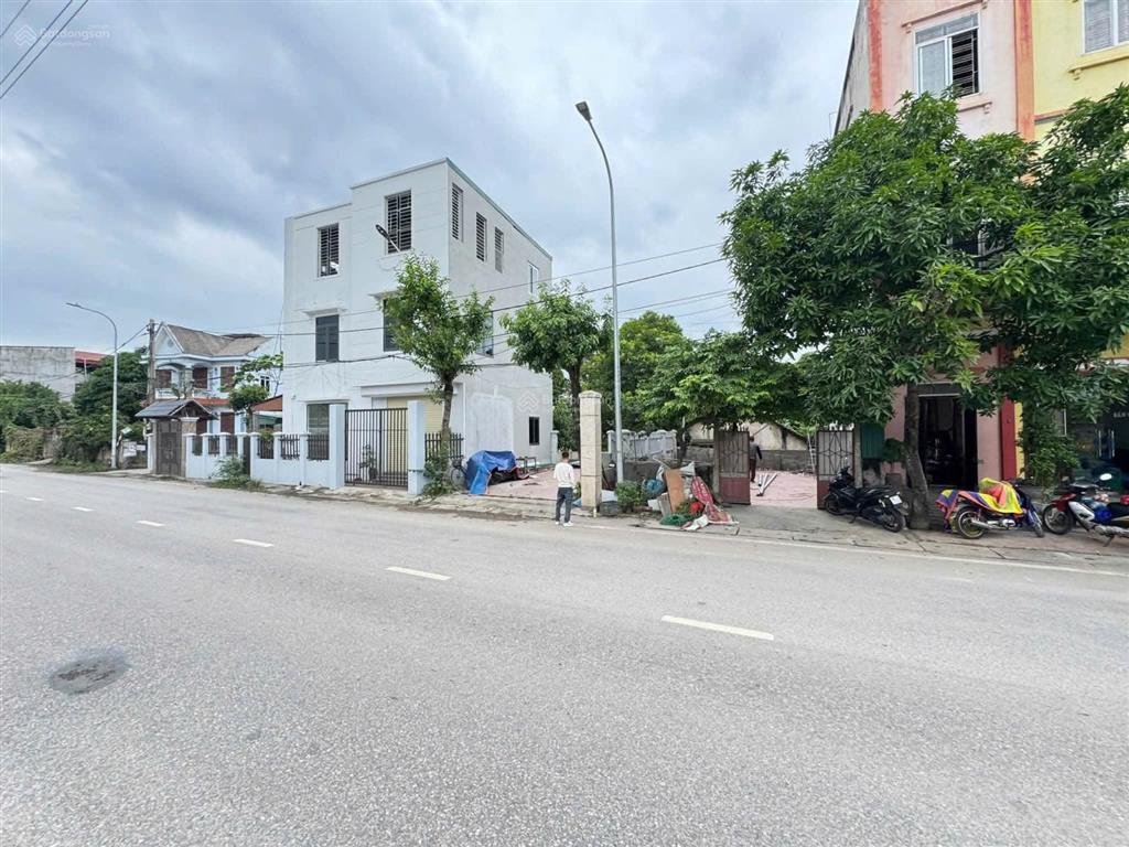 Hàng hot, siêu hiếm. lô đất đẹp mặt đường 32 ở chợ nhông, vật lại, hn