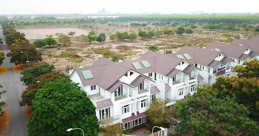 Cần tiền bán nền đất dự án sunflower city nhơn trạch đồng nai 161m2 giá 1,1 tỷ.  0935 373 ***