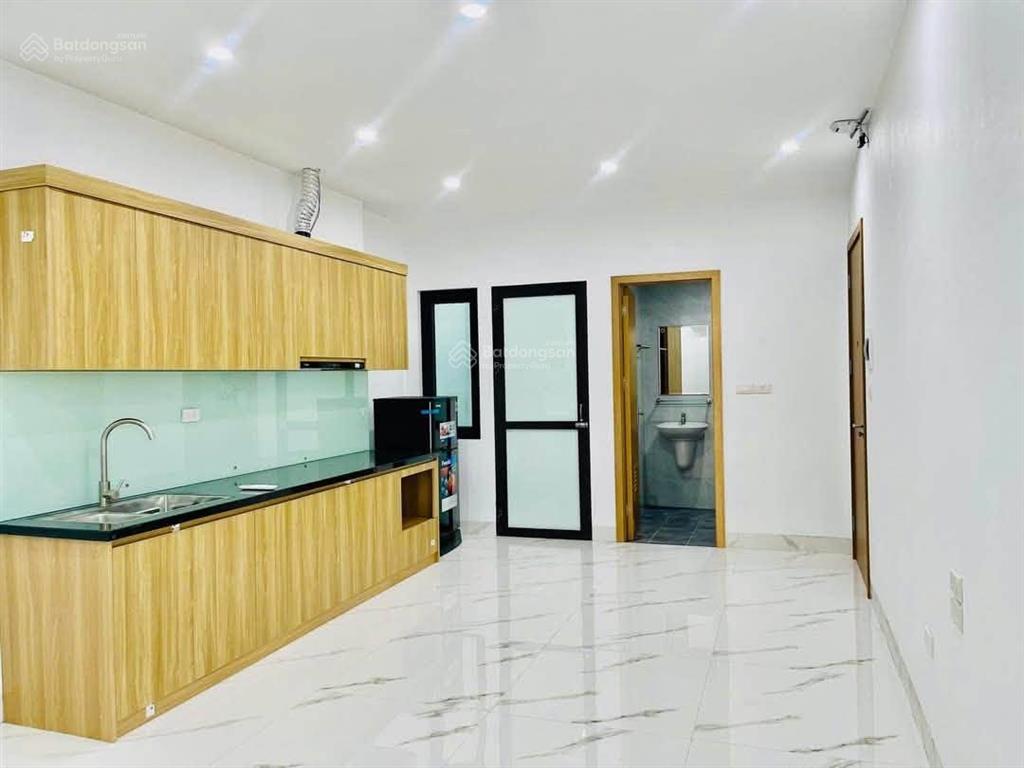 Cho thuê ccmn kim quan thượng mới tinh  thang máy  full nội thất
