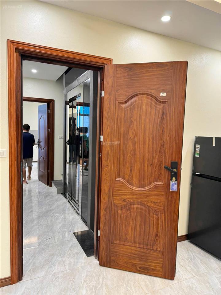 Cho thuê ccmn phố hoàng như tiếp long biên  full nội thất  nội thất xịn  thang máy