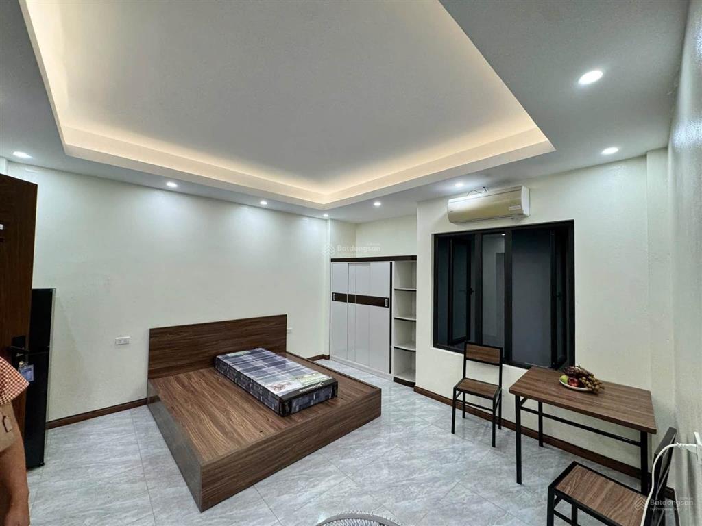 Cho thuê ccmn phố hoàng như tiếp long biên  full nội thất  nội thất xịn  thang máy