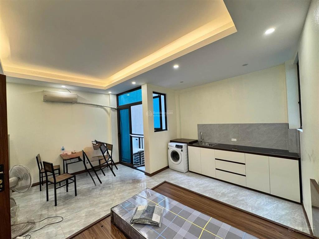 Cho thuê ccmn phố hoàng như tiếp long biên  full nội thất  nội thất xịn  thang máy