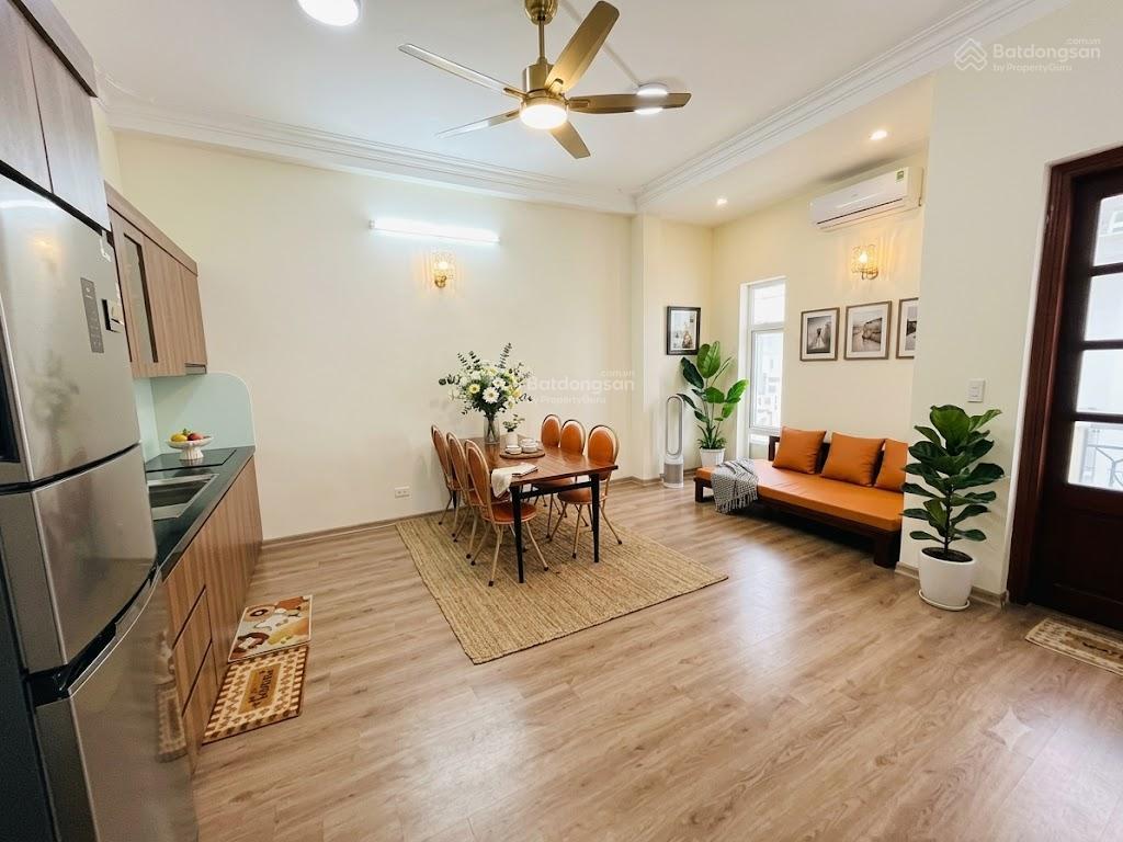 Cho thuê ccmn 2 ngủ 65m2 tại ngọc lâm  ô tô tránh  full nội thất  miễn phí dịch vụ