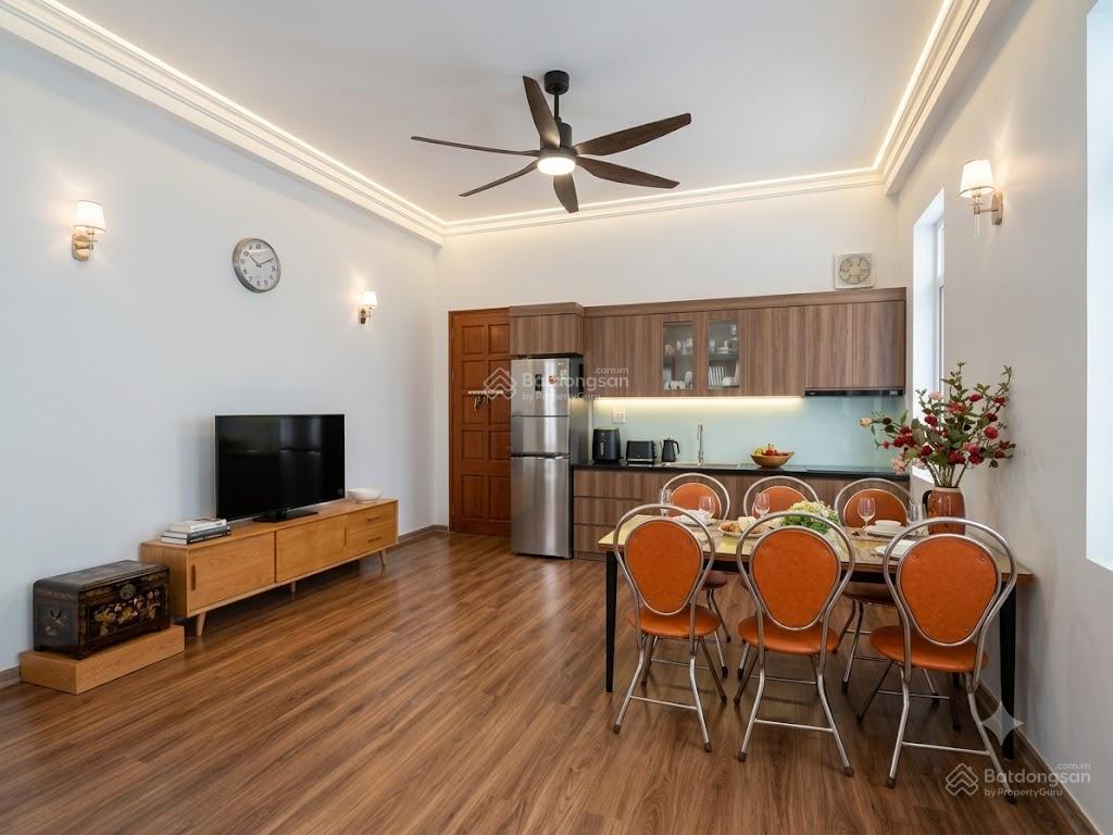 Cho thuê ccmn 2 ngủ 65m2 tại ngọc lâm  ô tô tránh  full nội thất  miễn phí dịch vụ
