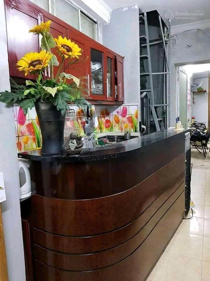 Cho thuê phòng 70m2 tại hoàng ngọc phách  đống đa