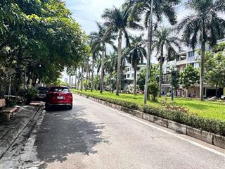 Liền kề tân tây đô 5 tầng thang máy  ô tô đỗ cửa  view vườn hoa  chủ mót bán