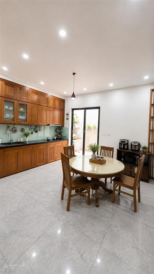 Liền kề tân tây đô 5 tầng thang máy  ô tô đỗ cửa  view vườn hoa  chủ mót bán