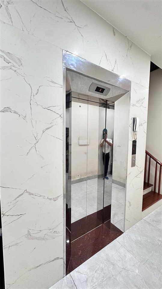 Liền kề tân tây đô 5 tầng thang máy  ô tô đỗ cửa  view vườn hoa  chủ mót bán