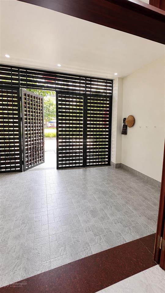 Liền kề tân tây đô 5 tầng thang máy  ô tô đỗ cửa  view vườn hoa  chủ mót bán